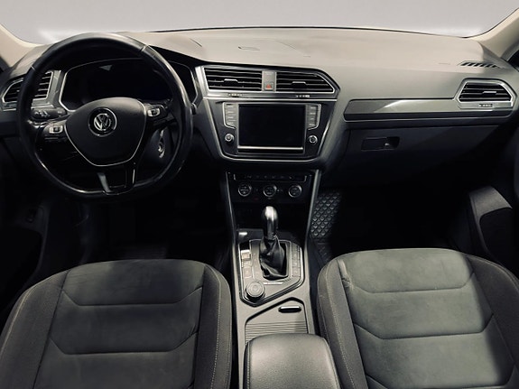 Volkswagen Tiguan 15 of 29