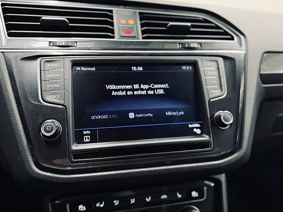 Volkswagen Tiguan 23 of 29