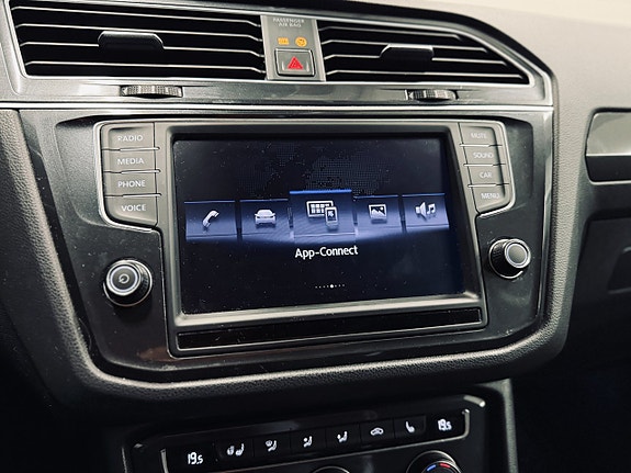Volkswagen Tiguan 22 of 29