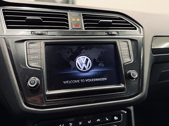 Volkswagen Tiguan 19 of 29