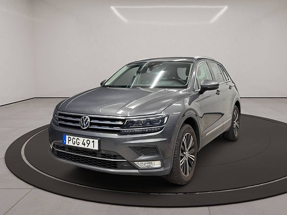 Volkswagen Tiguan 3 of 29