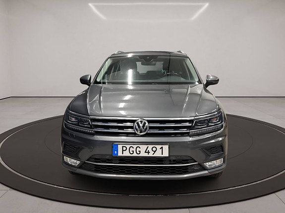 Volkswagen Tiguan 5 of 29