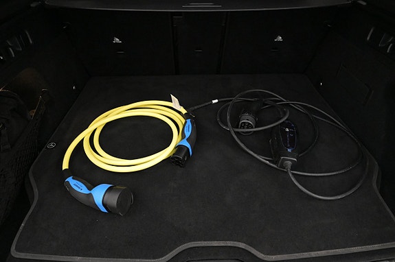 Mercedes-Benz GLC300 de 23 of 27