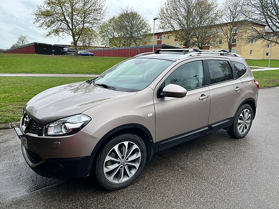 Nissan Qashqai+2 2 of 5