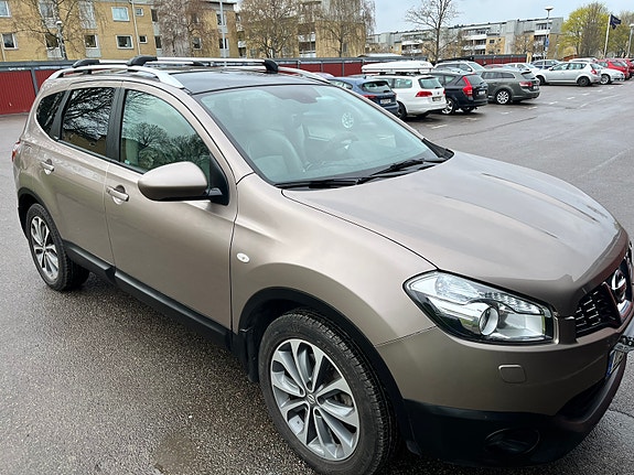 Nissan Qashqai+2 3 of 5