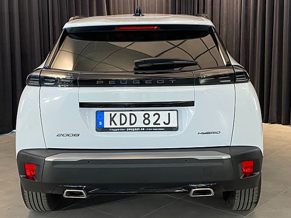 Peugeot 2008 2 of 5