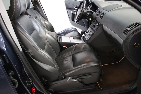 Volvo XC90 9 of 11