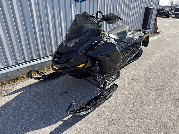 Ski-Doo Renegade XRS 900 Ace Turbo R Moms! 2 of 4