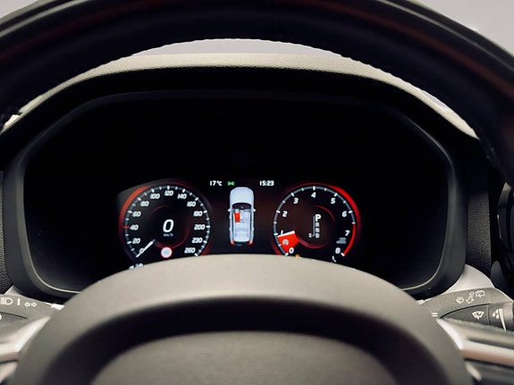Volvo XC60 18 of 26