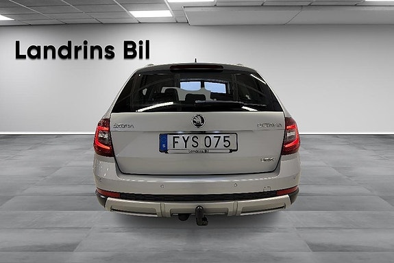 Skoda Octavia Scout 5 of 5