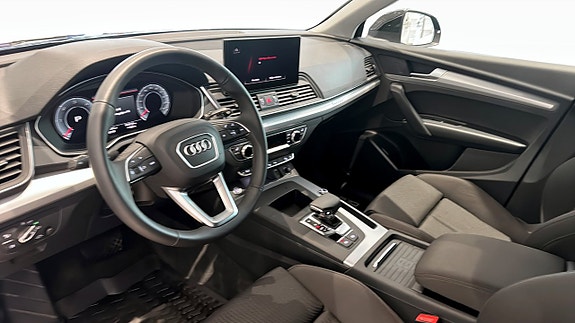 Audi Q5 7 of 17