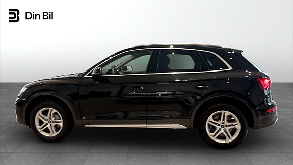 Audi Q5 2 of 5
