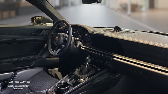 Porsche 911 4 of 5