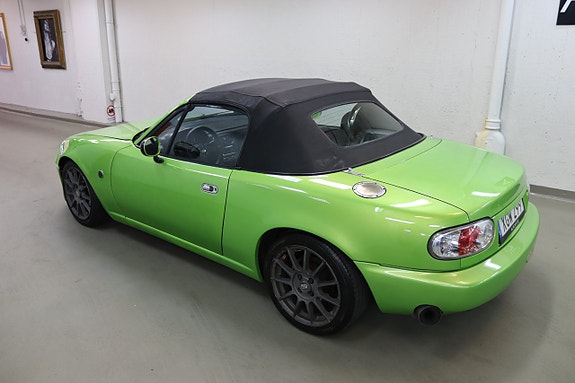 Mazda MX-5 10 of 22
