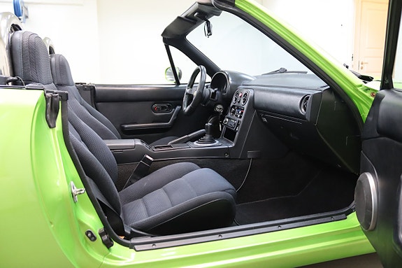 Mazda MX-5 13 of 22