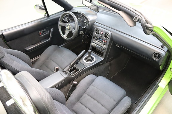 Mazda MX-5 14 of 22