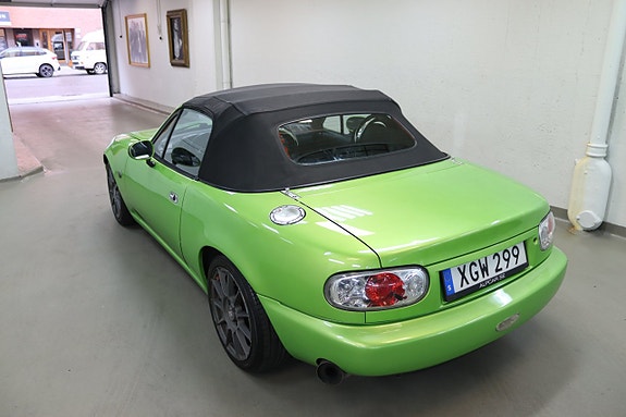 Mazda MX-5 9 of 22