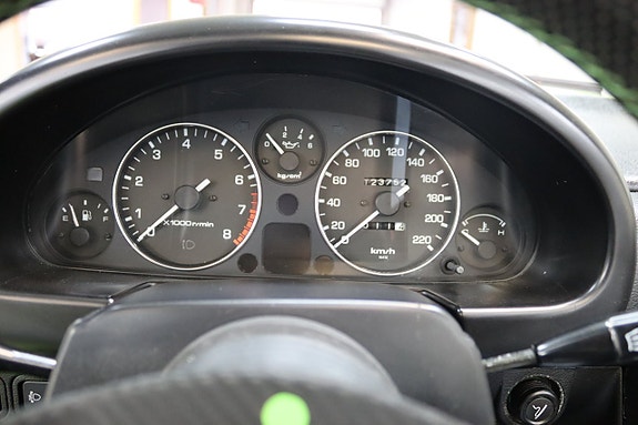 Mazda MX-5 20 of 22