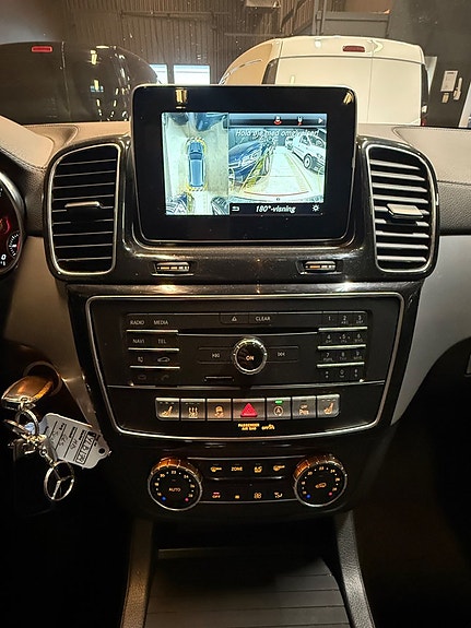 Mercedes-Benz GLS350 d 13 of 22