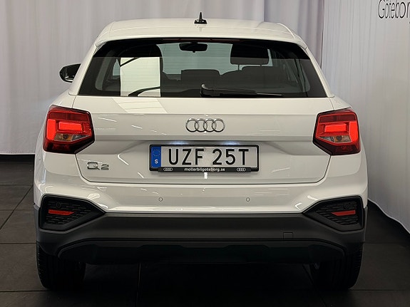 Audi Q2 4 of 5