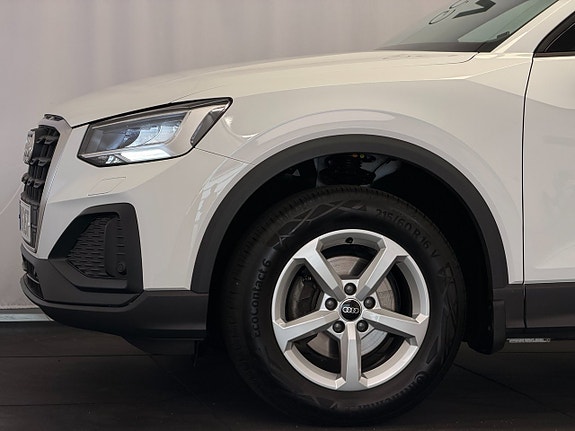 Audi Q2 8 of 16