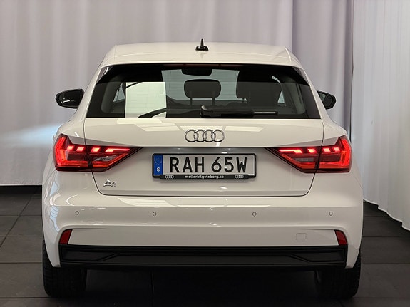 Audi A1 4 of 13