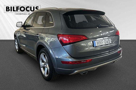 Audi Q5 2 of 5