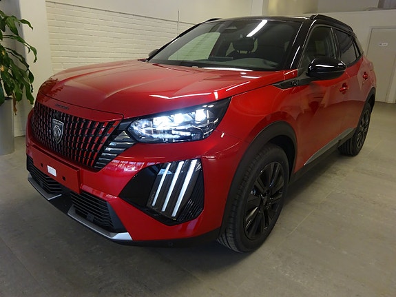 Peugeot 2008 2 of 5