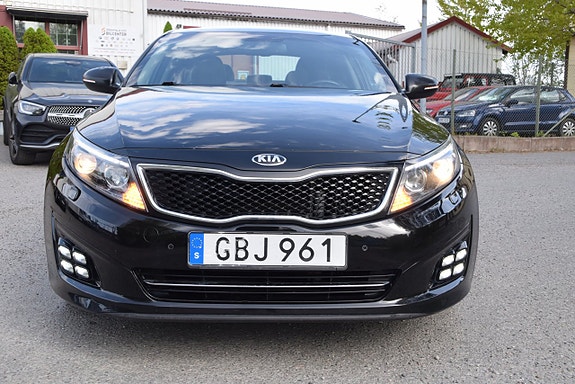 Kia Optima 2 of 5
