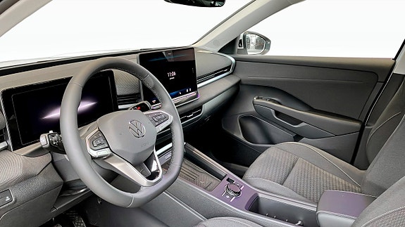 Volkswagen T-Roc 7 of 13