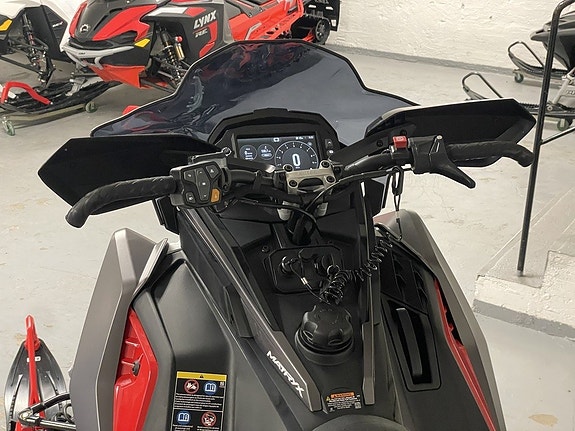 Polaris XCR 650 137" -26 Sveg *DEMO* 5 of 6