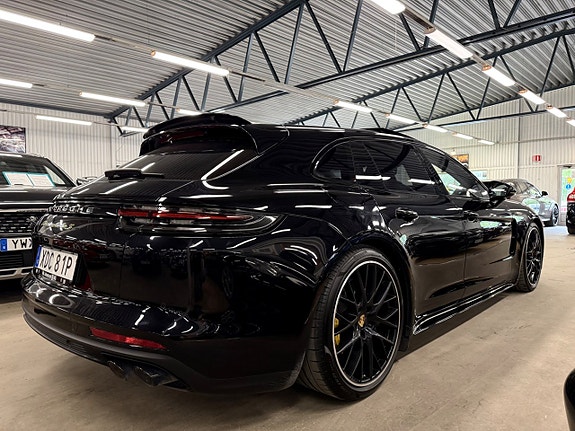 Porsche Panamera Turbo S 4 of 5