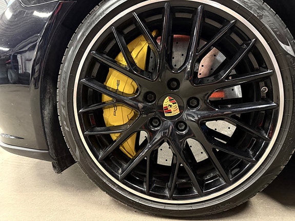 Porsche Panamera Turbo S 10 of 10