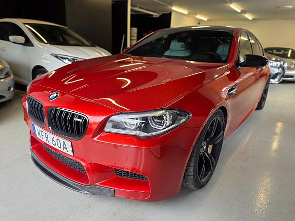BMW M5 2 of 5