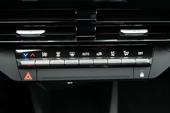 Renault Clio 10 of 13