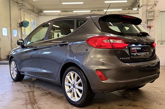 Ford Fiesta 4 of 5