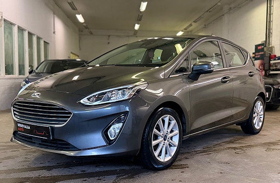 Ford Fiesta 3 of 5
