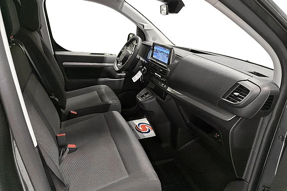 Peugeot Traveller 11 of 18