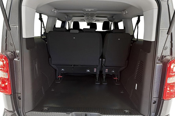 Peugeot Traveller 15 of 18