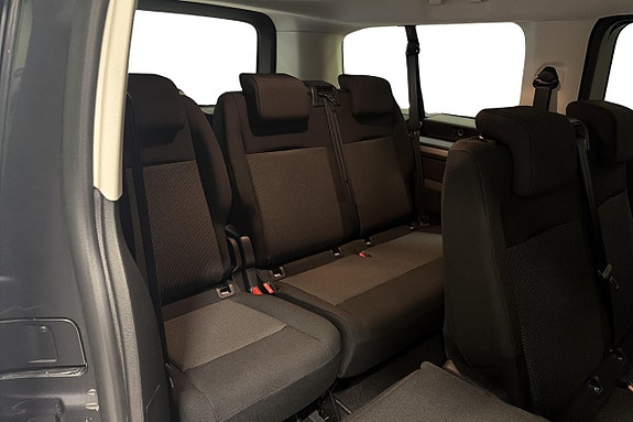 Peugeot Traveller 14 of 18