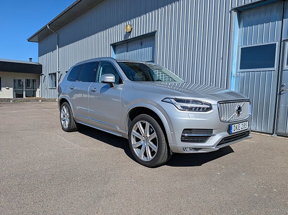 Volvo XC90 12 of 17