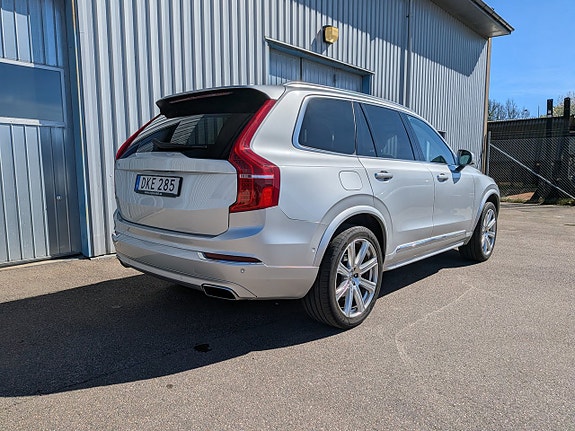 Volvo XC90 8 of 17