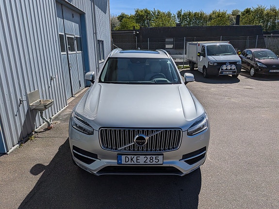 Volvo XC90 6 of 17