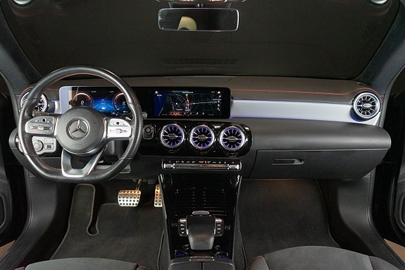Mercedes-Benz CLA250 e 13 of 18