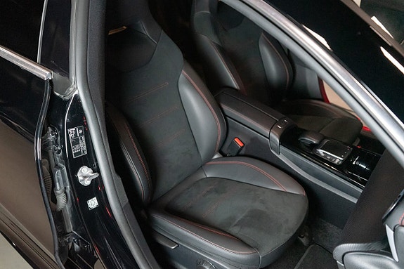 Mercedes-Benz CLA250 e 16 of 18