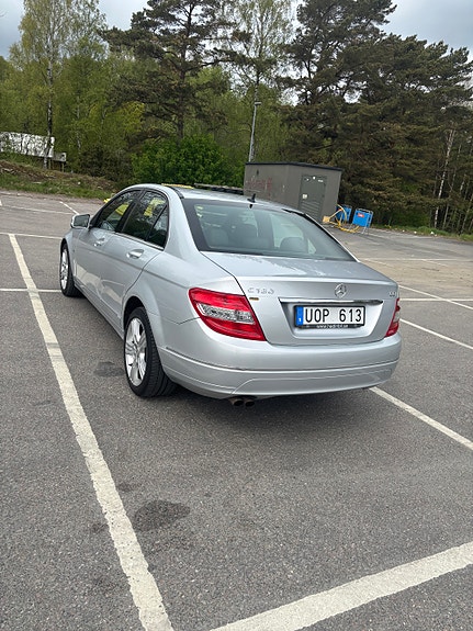 Mercedes-Benz C180 5 of 5