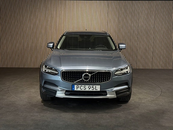 Volvo V90 Cross Country 9 of 22