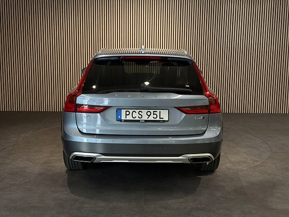 Volvo V90 Cross Country 5 of 22