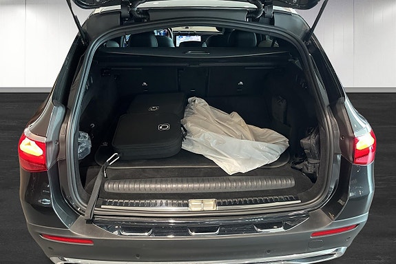 Mercedes-Benz E300 de 13 of 18