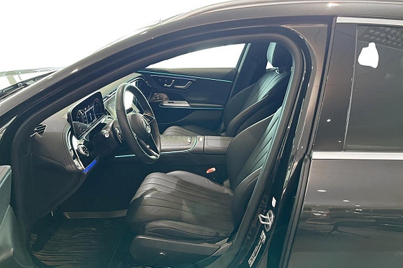 Mercedes-Benz E300 de 8 of 18